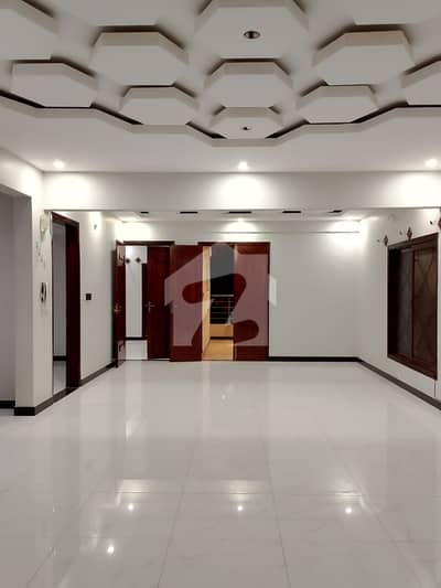 نارتھ ناظم آباد ۔ بلاک ایل نارتھ ناظم آباد,کراچی میں 3 کمروں کا 1 کنال مکان 9.25 کروڑ میں برائے فروخت۔