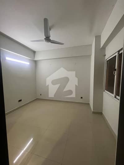 1-Bed Spacious unfurnished Apartment for Rent Gulberg Greens, Islamabad