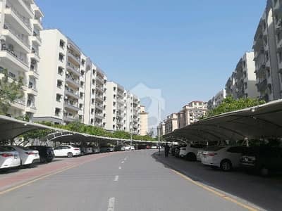 Stunning 12 Marla Flat In Askari 11 Available