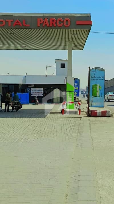 راشد منہاس روڈ کراچی میں 2 کنال کمرشل پلاٹ 10.0 ارب میں برائے فروخت۔