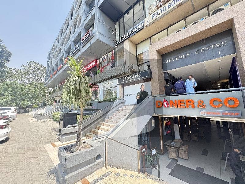 ایف ۔ 6 اسلام آباد میں 3 مرلہ Studio دکان 2.75 لاکھ میں کرایہ پر دستیاب ہے۔ ایف ۔ 6 اسلام آباد میں 3 مرلہ Studio دکان 2.75 لاکھ میں کرایہ پر دستیاب ہے۔