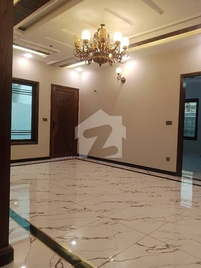 گلشنِ اقبال - بلاک 13 ڈی - 1 گلشنِ اقبال,گلشنِ اقبال ٹاؤن,کراچی میں 6 کمروں کا 16 مرلہ مکان 13.5 کروڑ میں برائے فروخت۔