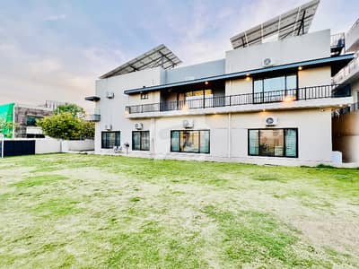 Most Beautiful Designer 40 Marla House With Huge Lawn For Sale