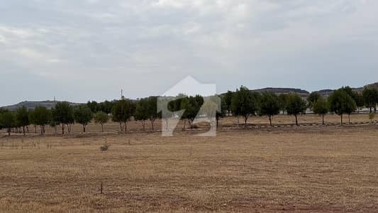 Prime Location Plot For Sale Sector F1 Street 30 Close to Park