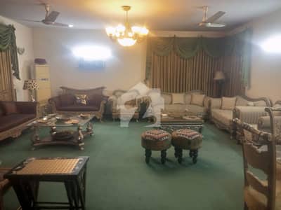 1 Kanal Double Storey Building For Rent