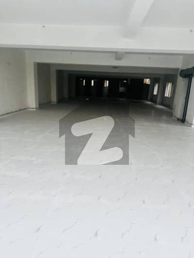 1 Kanal Corner Building 13500 Square Feet Brand New 3 Storey