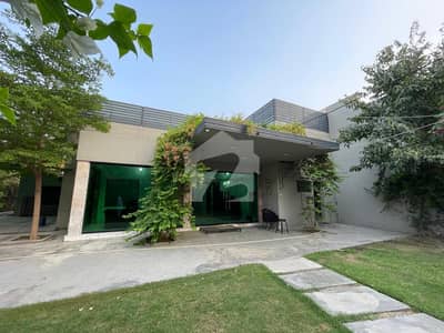 27 Marla Very Prime Location House Available For Rent Also Available For Commercial Use