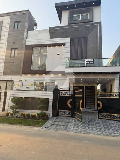 BB block 5 Marla house available for sale
