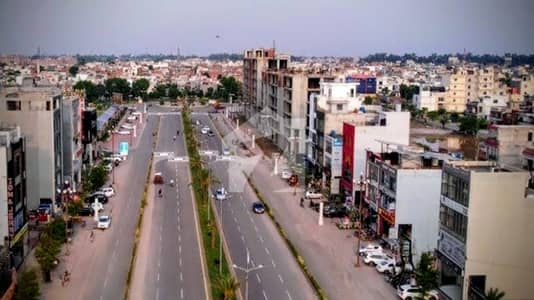پارک ویو سٹی - براڈوے کمرشل پارک ویو سٹی,لاہور میں 5 مرلہ کمرشل پلاٹ 3.05 کروڑ میں برائے فروخت۔