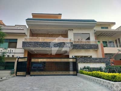 جی ۔ 13 اسلام آباد میں 6 کمروں کا 10 مرلہ مکان 8.9 کروڑ میں برائے فروخت۔