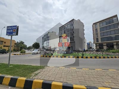 ڈی ایچ اے فیز 8 ڈی ایچ اے ڈیفینس,کراچی میں 10 مرلہ دفتر 6.75 کروڑ میں برائے فروخت۔