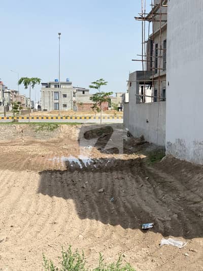 Beautifully Constructed Prime Location Residential Plot Is Available For sale In Park View City - Platinum Block Beautifully Constructed Prime Location Residential Plot Is Available For sale In Park View City - Platinum Block