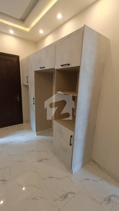 3 MARLA PORTIONS AVAILABLE FOR RENT