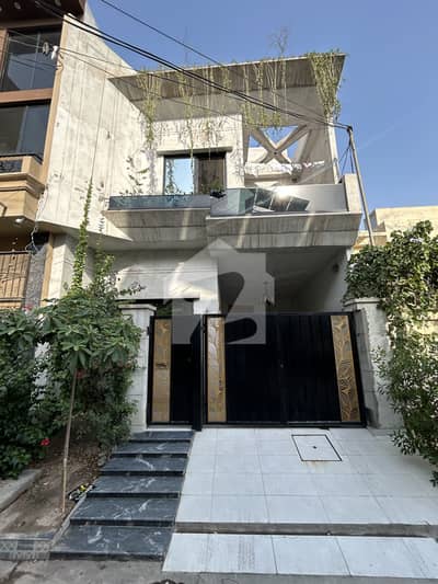 NAWAB TOWN FULL HOUSE 4MARLA FOR SALE NEAR RAIWAND RODE