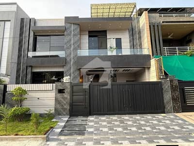 10 marla beautiful house for sale in bahira town lahore