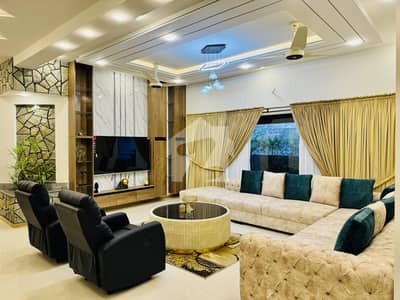 ڈی ایچ اے ڈیفینس فیز 2 ڈی ایچ اے ڈیفینس,اسلام آباد میں 6 کمروں کا 1 کنال مکان 13.5 کروڑ میں برائے فروخت۔