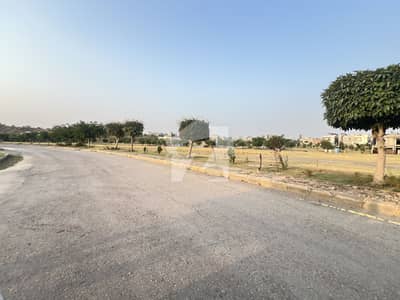 2.2 Kanal Plot Bahria Club City