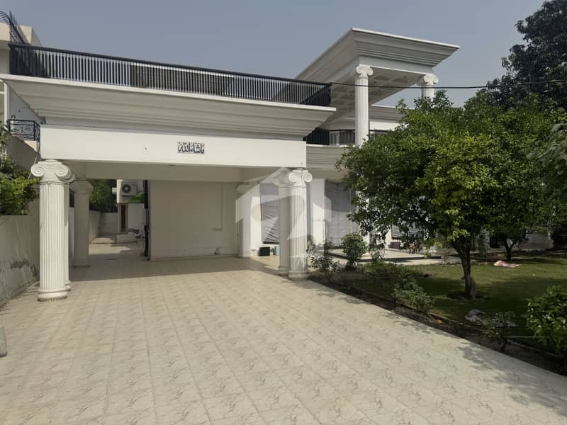 3 kanal old house Sarwar road Lahore cantt 3 kanal old house Sarwar road Lahore cantt
