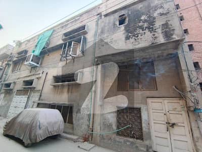 گڑھی شاہو لاہور میں 4 کمروں کا 7 مرلہ مکان 1.9 کروڑ میں برائے فروخت۔