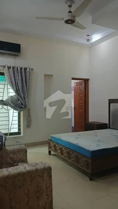 الرحمان گارڈن فیز 2 الرحمان گارڈن,لاہور میں 3 کمروں کا 5 مرلہ بالائی پورشن 42.0 ہزار میں کرایہ پر دستیاب ہے۔