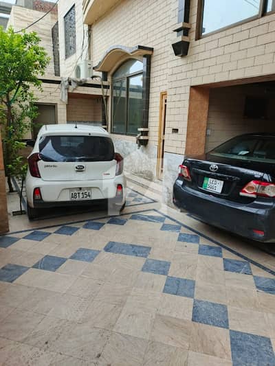 Ready To Buy A House In Samanabad - Block N Lahore