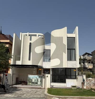 جی ۔ 14 اسلام آباد میں 7 کمروں کا 10 مرلہ مکان 9.85 کروڑ میں برائے فروخت۔