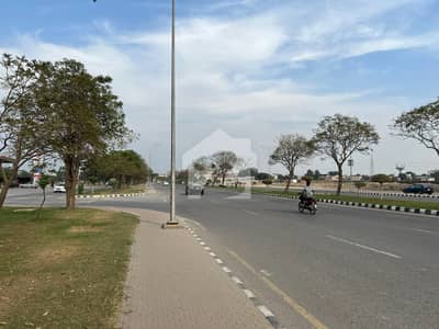 7 Marla Possession Plot In Lake City Sector M7-A