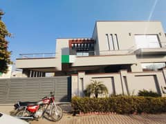 22 Marla Beautiful Designer House