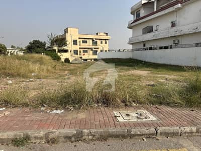 Kanal Corner With 6 Marla Extra Land Paid