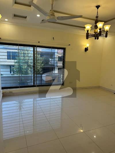 Beautiful Upper Portion With Own Entrance