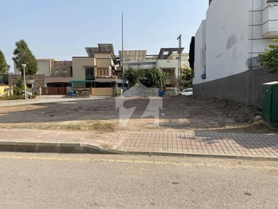 10 MARLA CORNER WITH 3.5 Marla Extra Land Paid