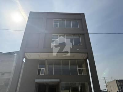 8 Marla Prime Commercial Plaza for Sale in Paragon Ciy