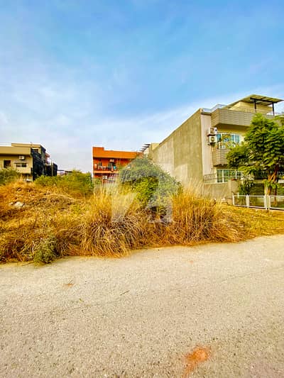 MARGALLA FACE PLOT AVAILABLE FOR SALE IN D-12/2