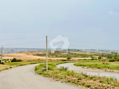 سی پندرہ اسلام آباد میں 1 کنال رہائشی پلاٹ 2.9 کروڑ میں برائے فروخت۔