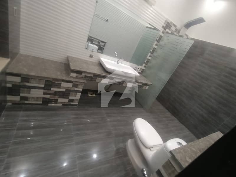 VALANCIA TOWN 10MARLA FULL HOUSE FOR RENT VALANCIA TOWN 10MARLA FULL HOUSE FOR RENT