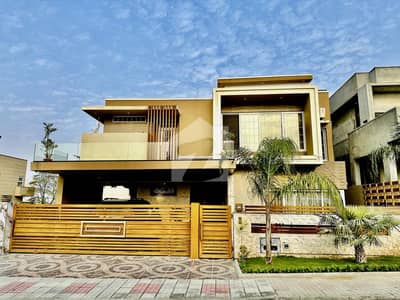 One Kanal Double Unit Maze-9 Theme Designer With 15kv Solar Reasonable Price House For Sale One Kanal Double Unit Maze-9 Theme Designer With 15kv Solar Reasonable Price House For Sale