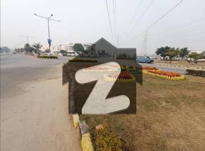 ڈی سی کالونی ایکسٹینشن 3 ڈی سی کالونی,گوجرانوالہ میں 4 مرلہ کمرشل پلاٹ 13.0 لاکھ میں برائے فروخت۔