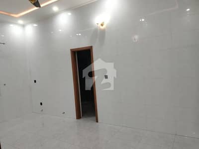 ایف ۔ 11 اسلام آباد میں 6 کمروں کا 1 کنال مکان 4.1 لاکھ میں کرایہ پر دستیاب ہے۔