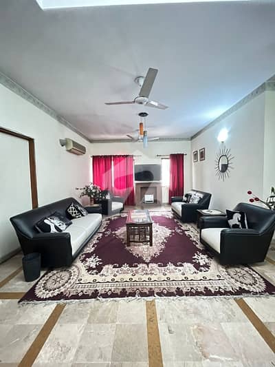 ایف ۔ 11 اسلام آباد میں 3 کمروں کا 1 کنال بالائی پورشن 2.1 لاکھ میں کرایہ پر دستیاب ہے۔ ایف ۔ 11 اسلام آباد میں 3 کمروں کا 1 کنال بالائی پورشن 2.1 لاکھ میں کرایہ پر دستیاب ہے۔
