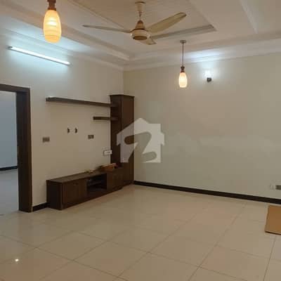 F11 Islamabad Full House available for Rent 5bed tail floor