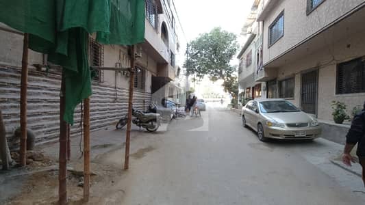 محمد علی سوسائٹی گلشنِ اقبال ٹاؤن,کراچی میں 3 کمروں کا 6 مرلہ زیریں پورشن 3.5 کروڑ میں برائے فروخت۔
