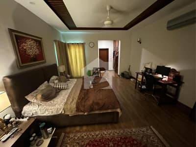 ڈی ایچ اے فیز 3 ڈیفنس (ڈی ایچ اے),لاہور میں 3 کمروں کا 1 کنال بالائی پورشن 1.1 لاکھ میں کرایہ پر دستیاب ہے۔