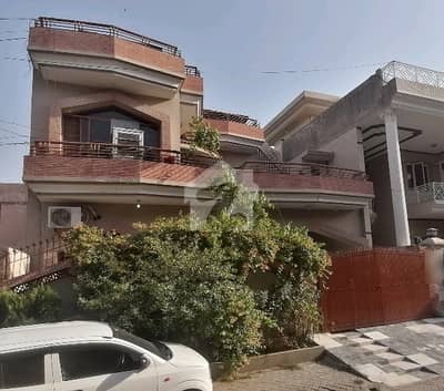 10 Marla Spacious House Is Available In Marghzar Officers Colony For sale