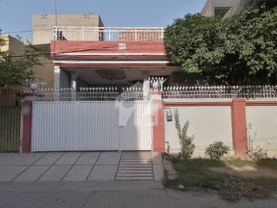 Single Storey 10 Marla House Available In Marghzar Officers Colony For Sale Single Storey 10 Marla House Available In Marghzar Officers Colony For Sale