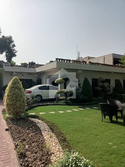 2 Kanal Beautiful Bungalow Available For Rent In Gulberg Near Main Boulevard