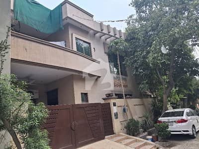 ائیر لائن ہاؤسنگ سوسائٹی لاہور میں 5 کمروں کا 8 مرلہ مکان 3.35 کروڑ میں برائے فروخت۔