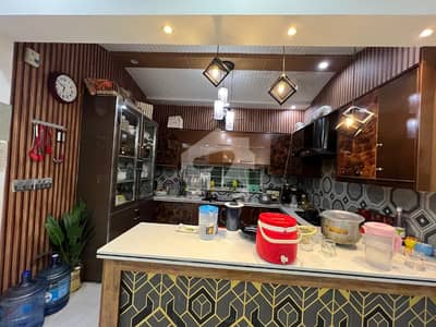 ایل ڈی اے ایوینیو ۔ بلاک جے ایل ڈی اے ایوینیو,لاہور میں 6 کمروں کا 10 مرلہ مکان 3.69 کروڑ میں برائے فروخت۔