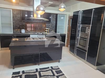 CHANCE DEAL PRIME LOCATION BUNGALOW AVAILABLE FOR SALE