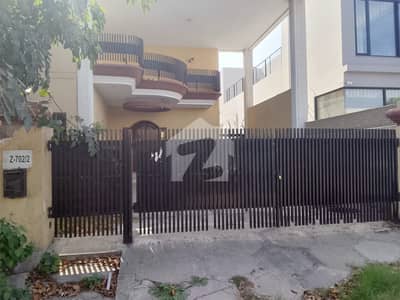 ONLY PLOT PRICE 1 KANAL OLD HOUSE FOR SALE WITH BASEMENT
