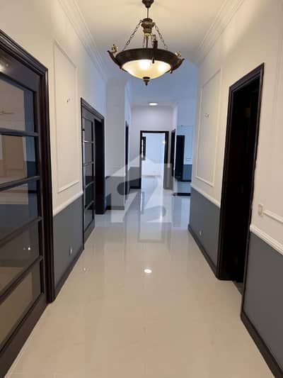 275 Square Yards Bungalow For Sale Clifton Block 9